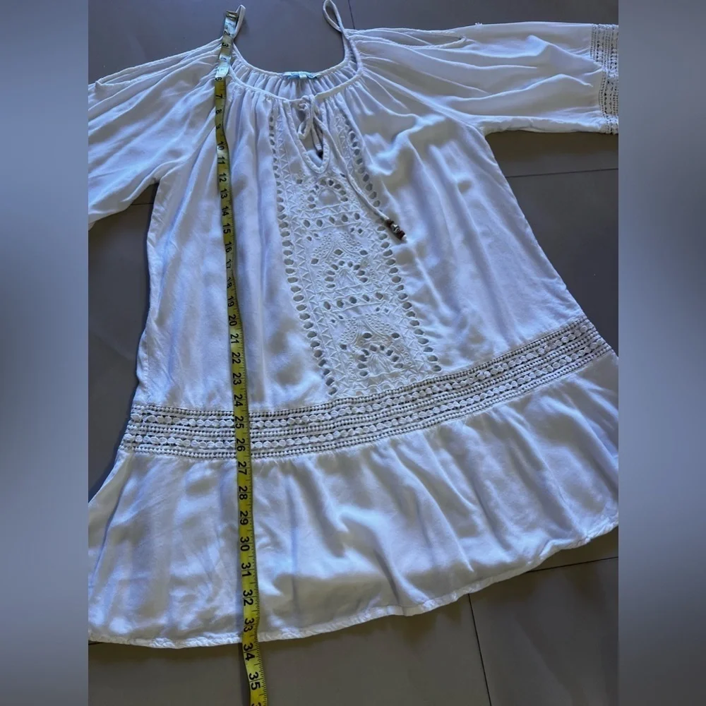 Blue Island Mini Dress Womens White Rayon Eyelet Ruffled Hem Keyhole Size L